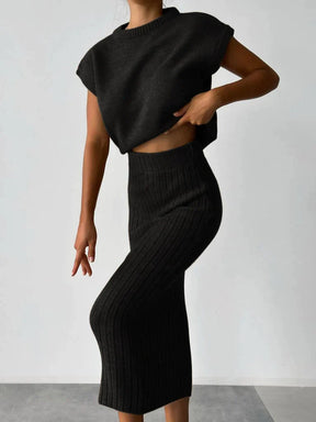 Konf | Cardigan sans manches et jupe en maille
