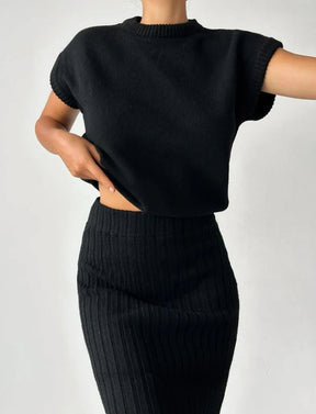 Konf | Cardigan sans manches et jupe en maille