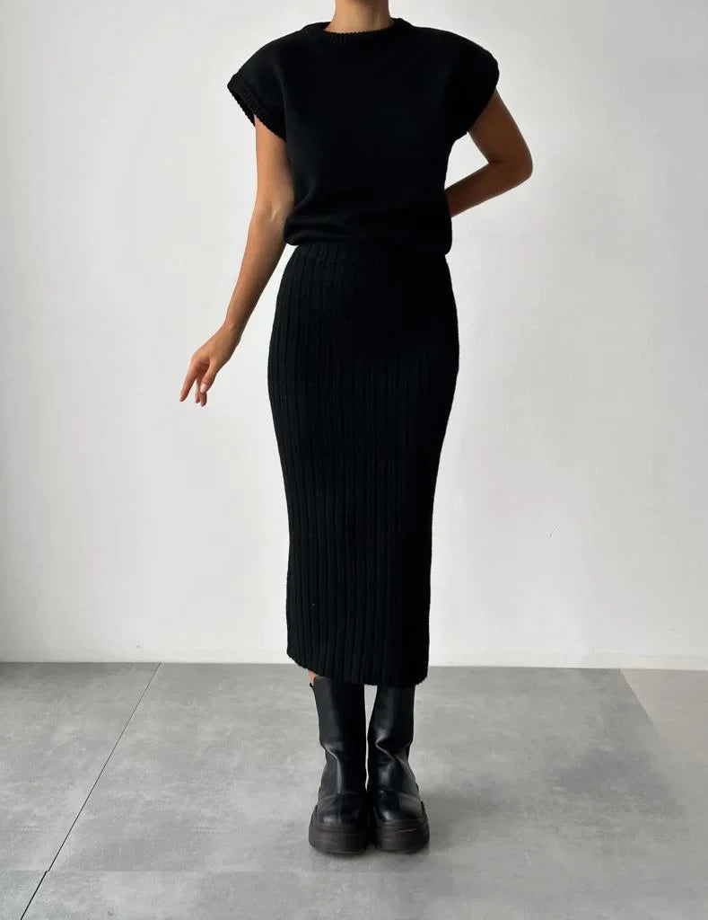 Konf | Cardigan sans manches et jupe en maille